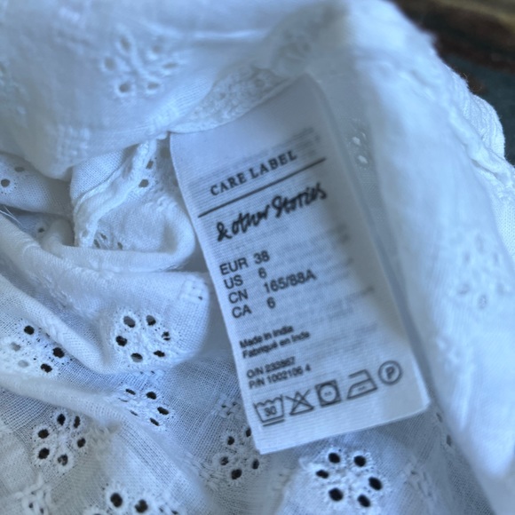 NEW with tags embroidered blouse - Picture 5 of 5